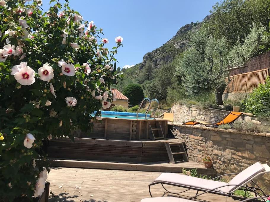 Volx Appartement Sur La Colline Avec Acces Piscine מראה חיצוני תמונה