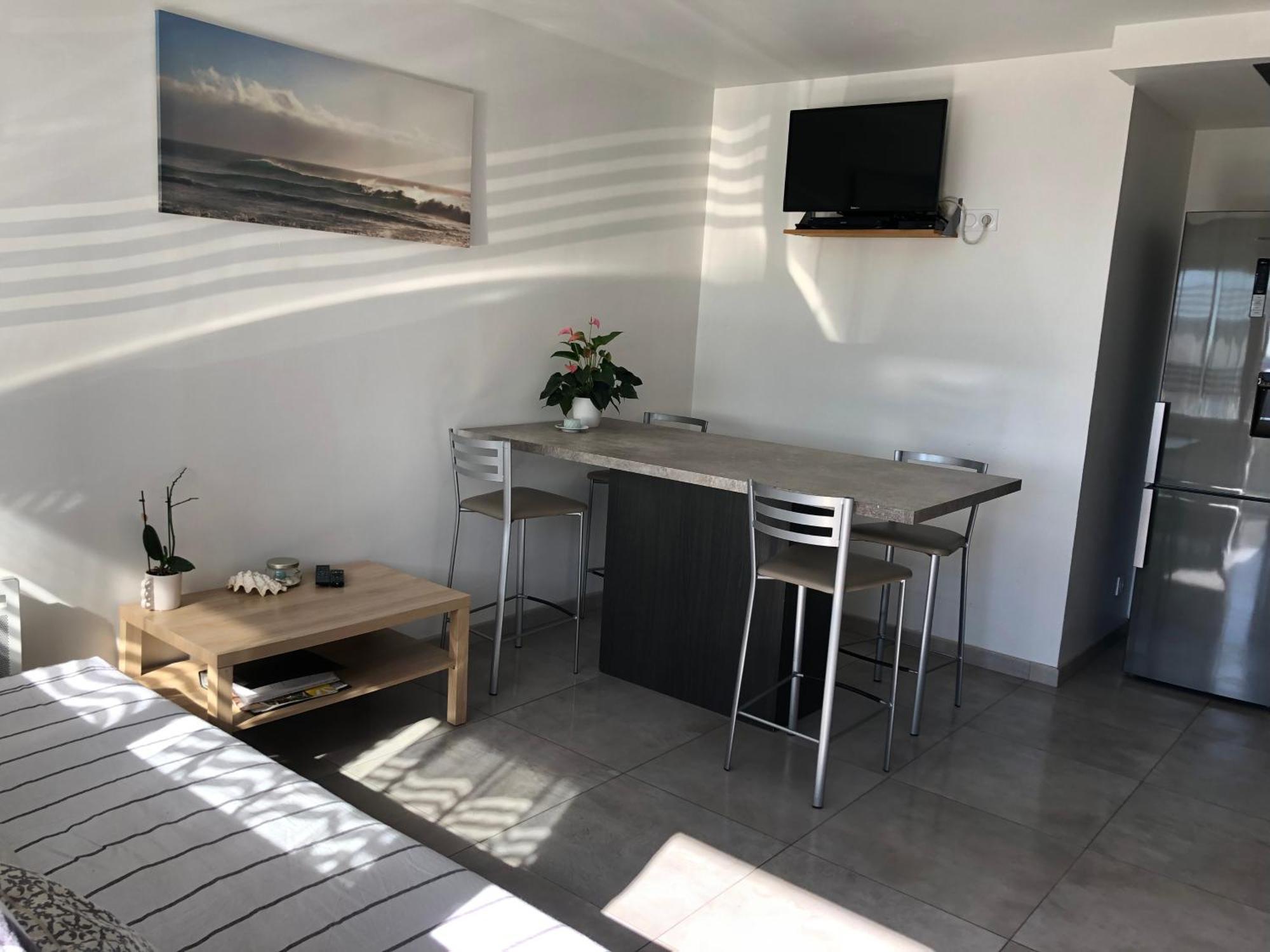 Volx Appartement Sur La Colline Avec Acces Piscine מראה חיצוני תמונה